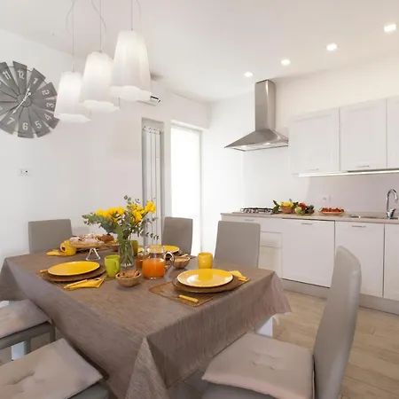 Estate4home - Casa Rosangela شقة